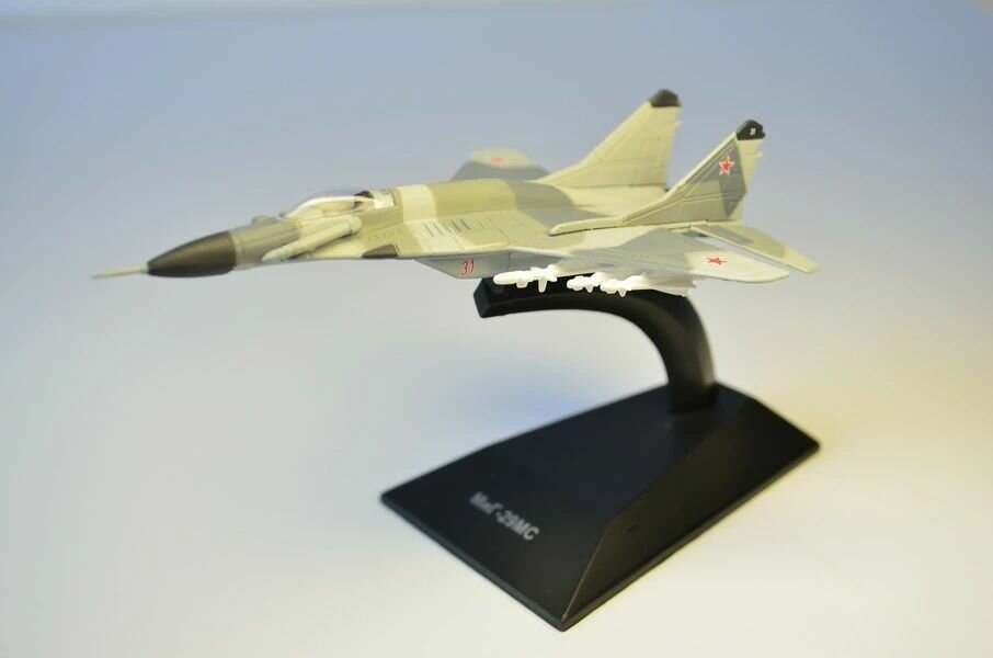 Масштабная модель 1/148 самолет МИГ-29МС — фото 1