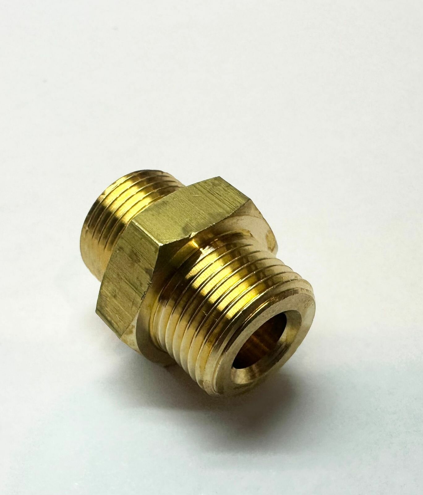 Фитинг (переходник) на помпу 3/8"M CONICAL(NPT-конус)- 3/8"M