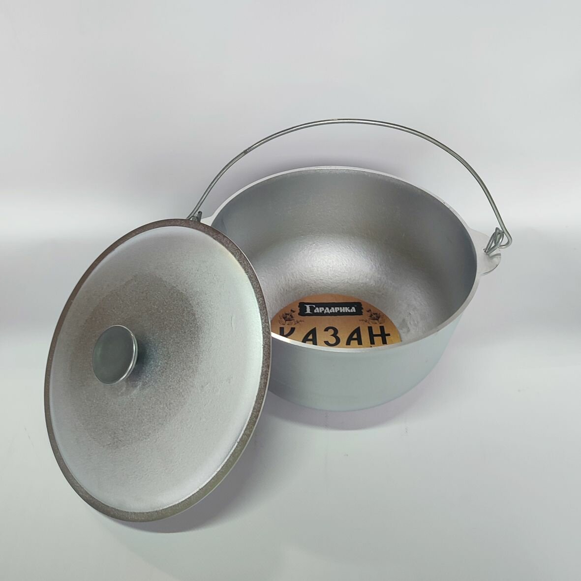 фото Казан литой походный 6л с крышкой и плоским дном из алюминия Гардарика