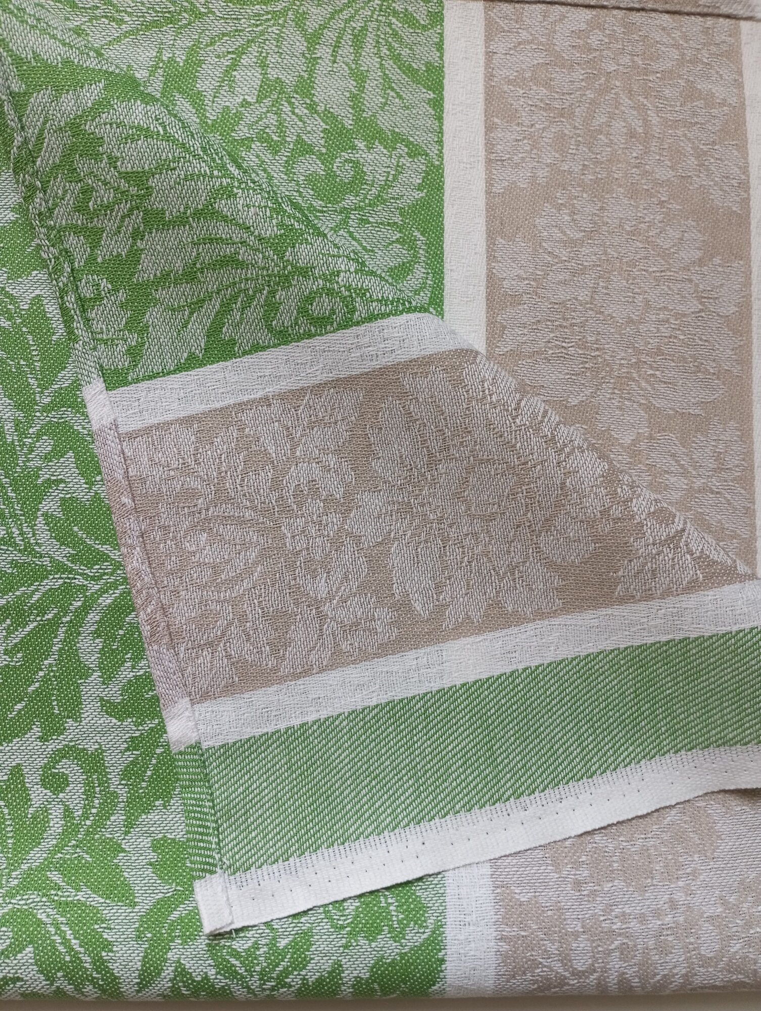 фото Полотенце жаккард полулен Попугай фиолетовый 50х70 см