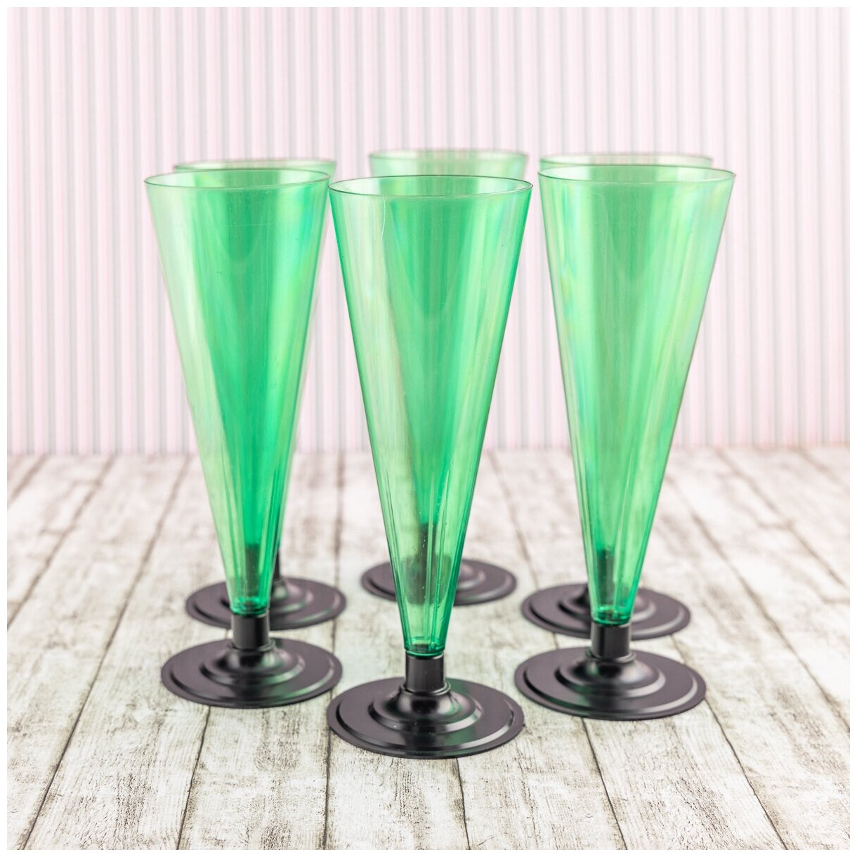 Набор зеленых пластиковых бокалов для шампанского, 6 штук - фотография № 5
