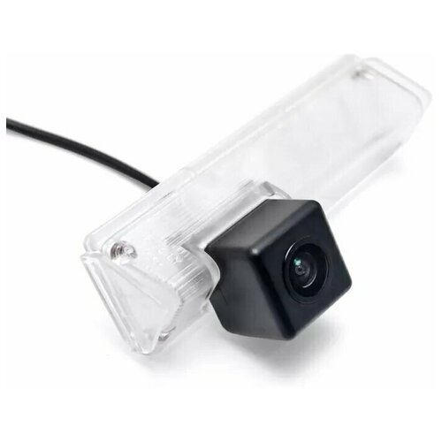 Камера заднего вида Мицубиси Паджеро Спорт 2 Pajero Sport 2008-2015 199000₽