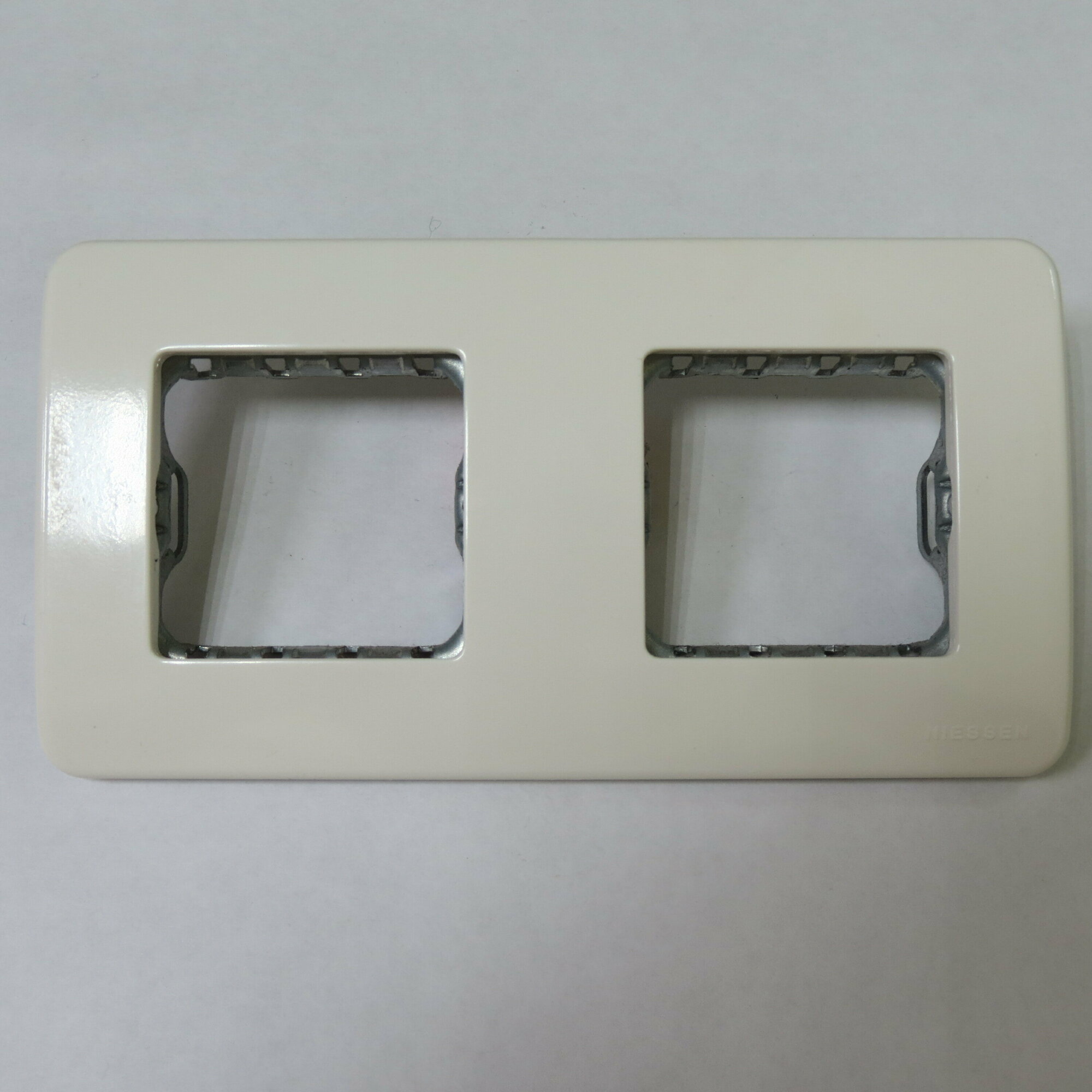 фото Рамка Niessen 2272_1 BA без фикс. гориз. 2 поста Stylo белый ABB