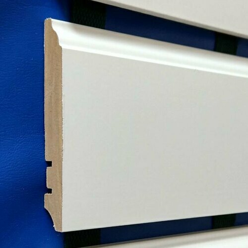 фото Плинтус МДФ Hannahholz белый AAW 100/301