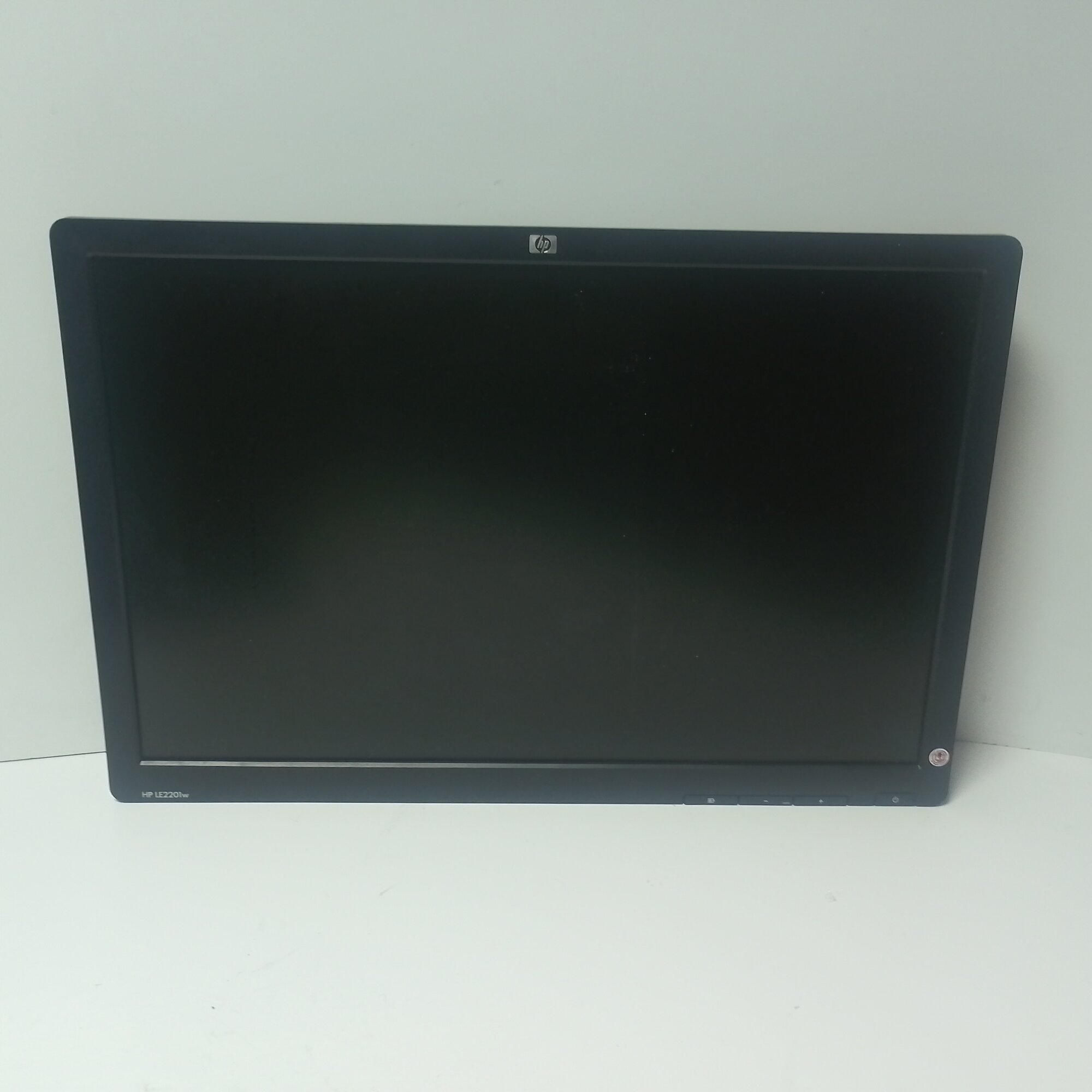 22" ЖК монитор HP LE2201w (LCD, 1680x1050, D-Sub)