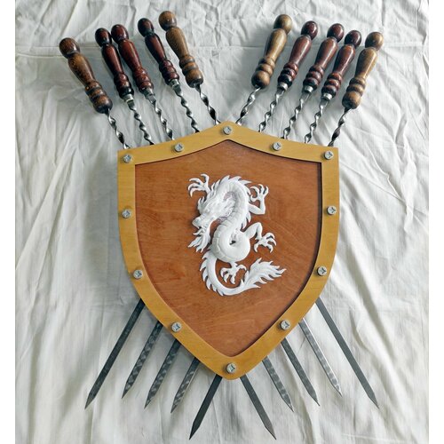 Ножны для шампуров деревянный щит с белым драконом