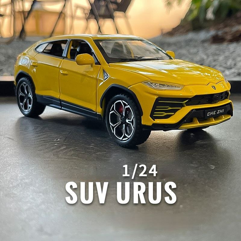 Машинка инерционная Lamborghini URUS металлическая модель 1:24 жёлтая, со светом и звуком В подарочной упаковке — фото 1
