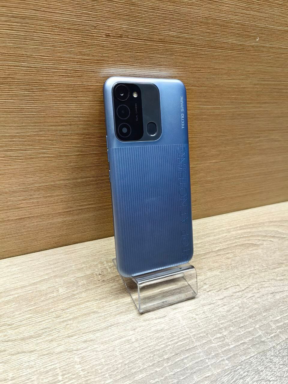 Смартфон TECNO Spark Go 2022 2/32 ГБ, 2 SIM, серебристый лед