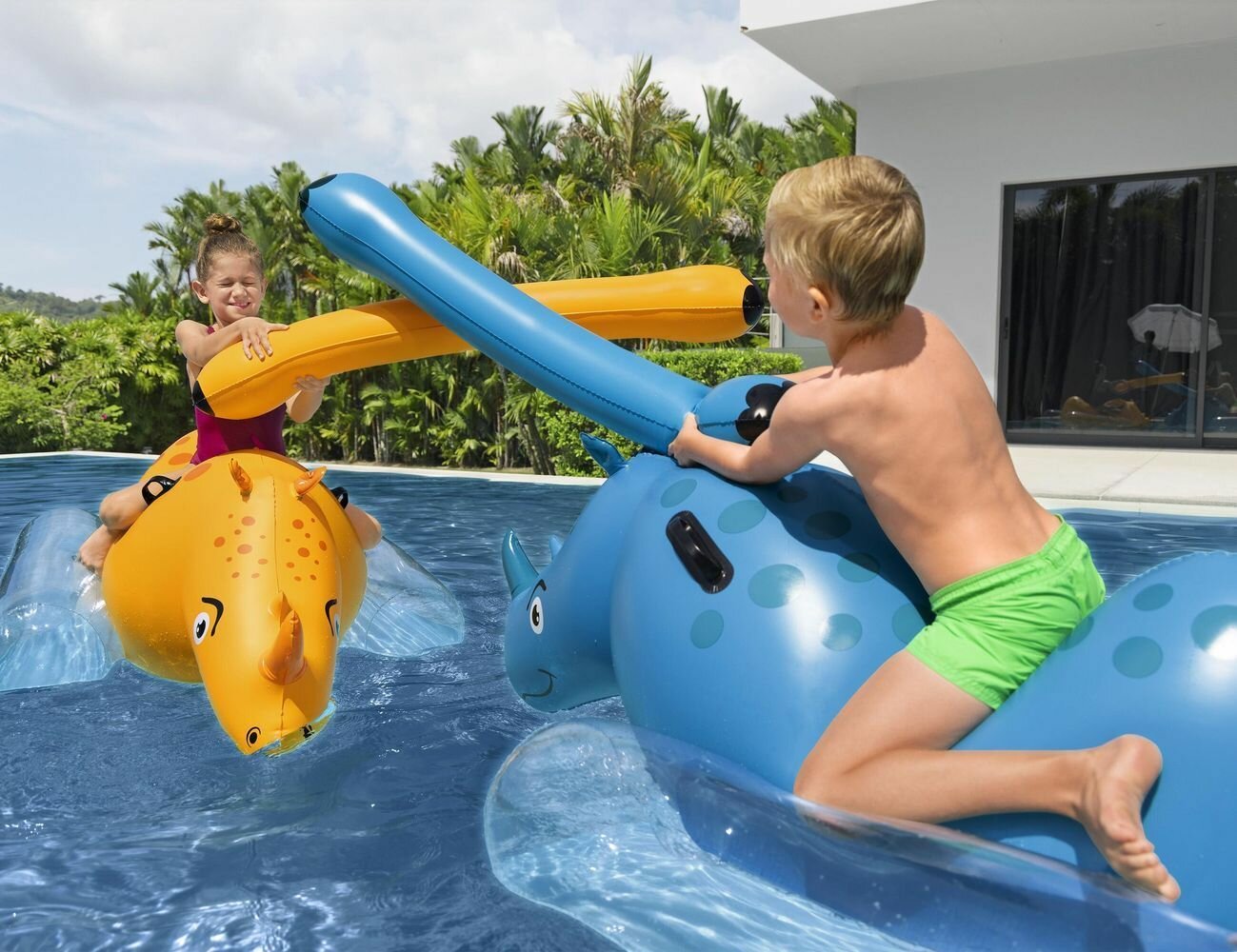 Надувная игра для бассейна Bestway Носороги, 153х77 см — фото 1