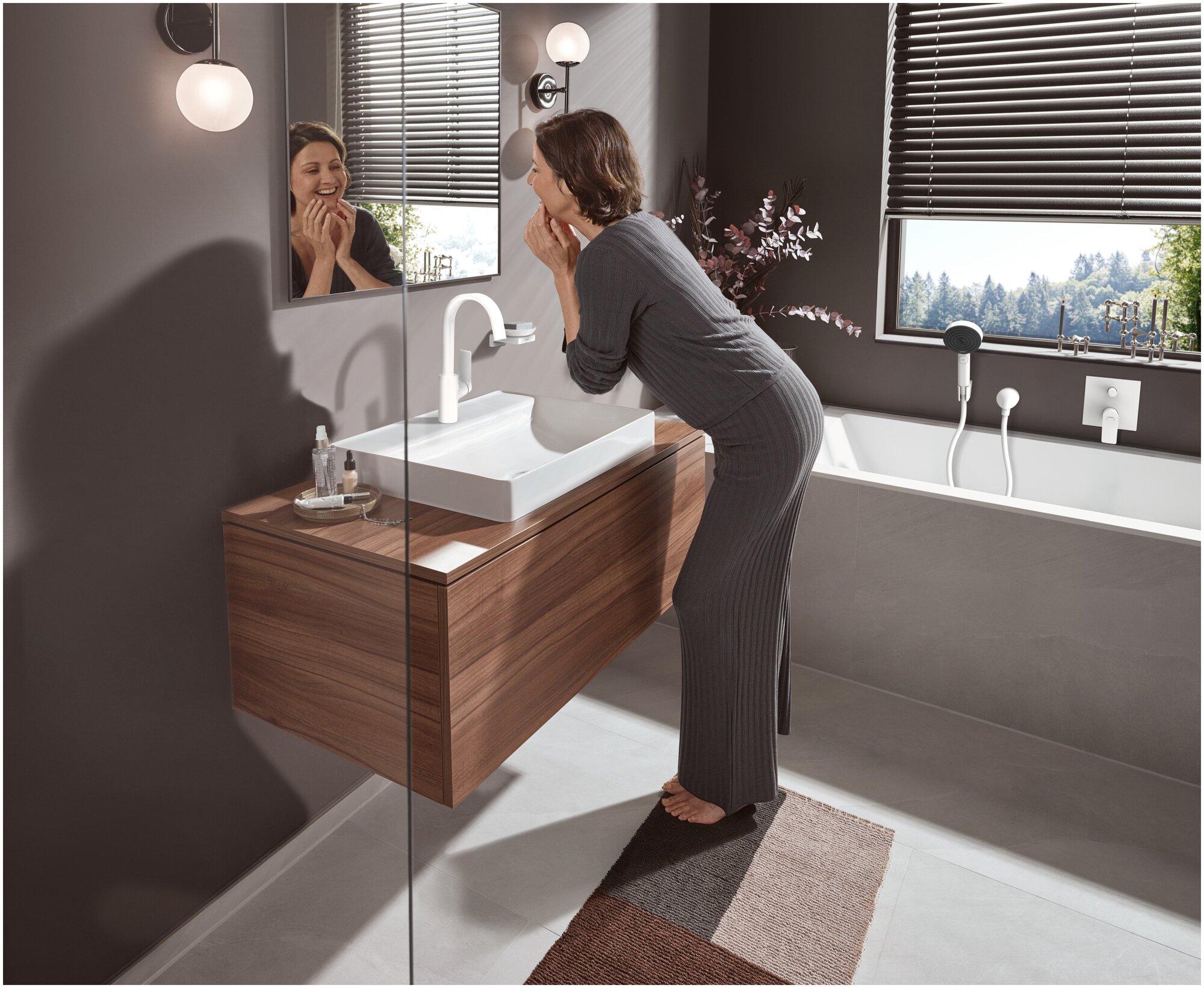 Смеситель для раковины Hansgrohe Vivenis 210 75030700 - фотография № 8