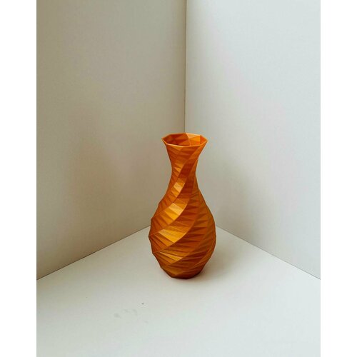 Декоративная ваза из пластика