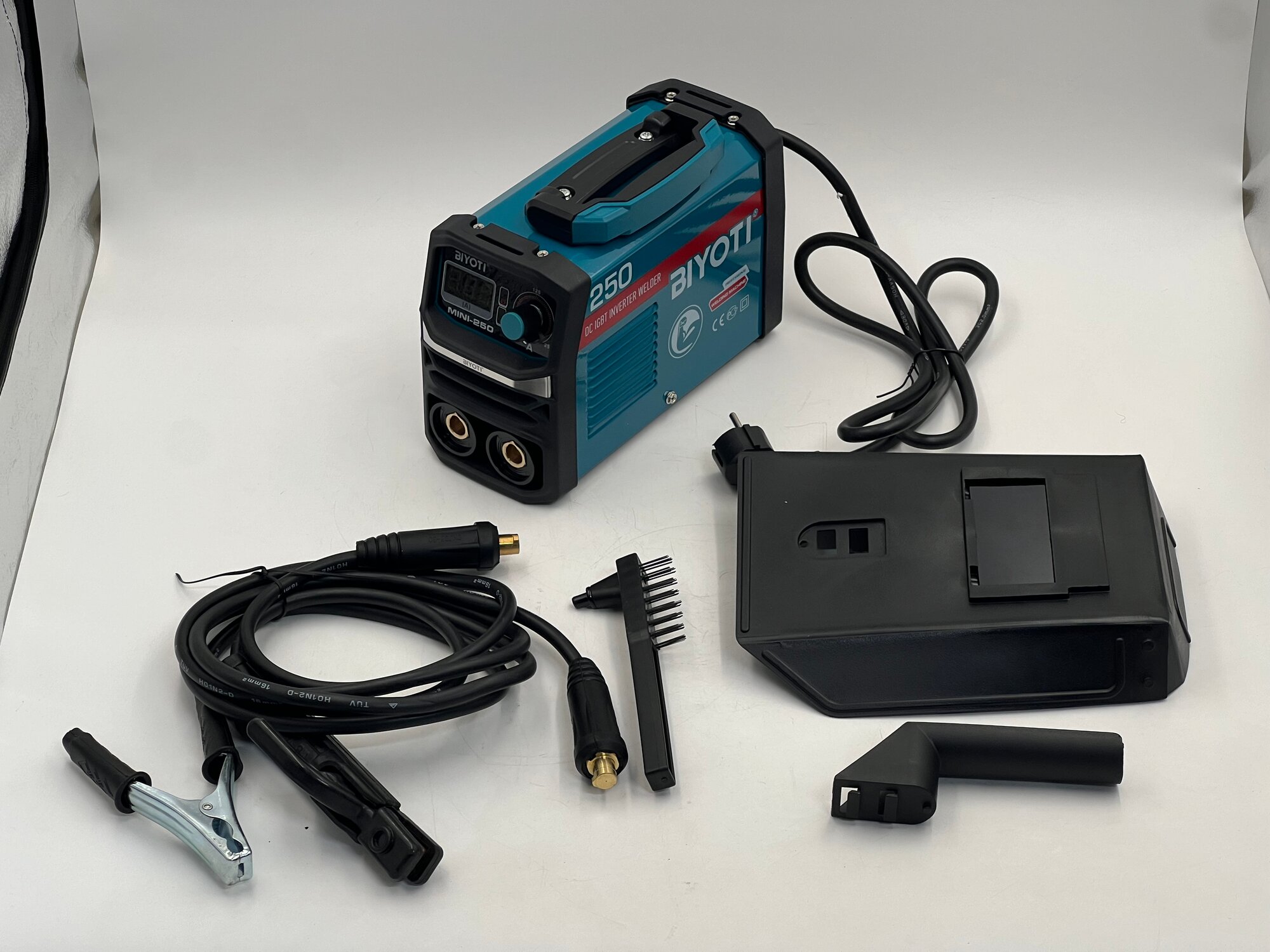 Сварочный аппарат "Biyoti" MINI-250 ARC, инвертор, воздушное охлаждение, защита от перегрева