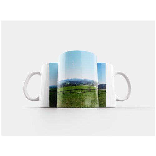 фото Кружка "клубника в снегу, клубника, зима" 320 мл lotsprints