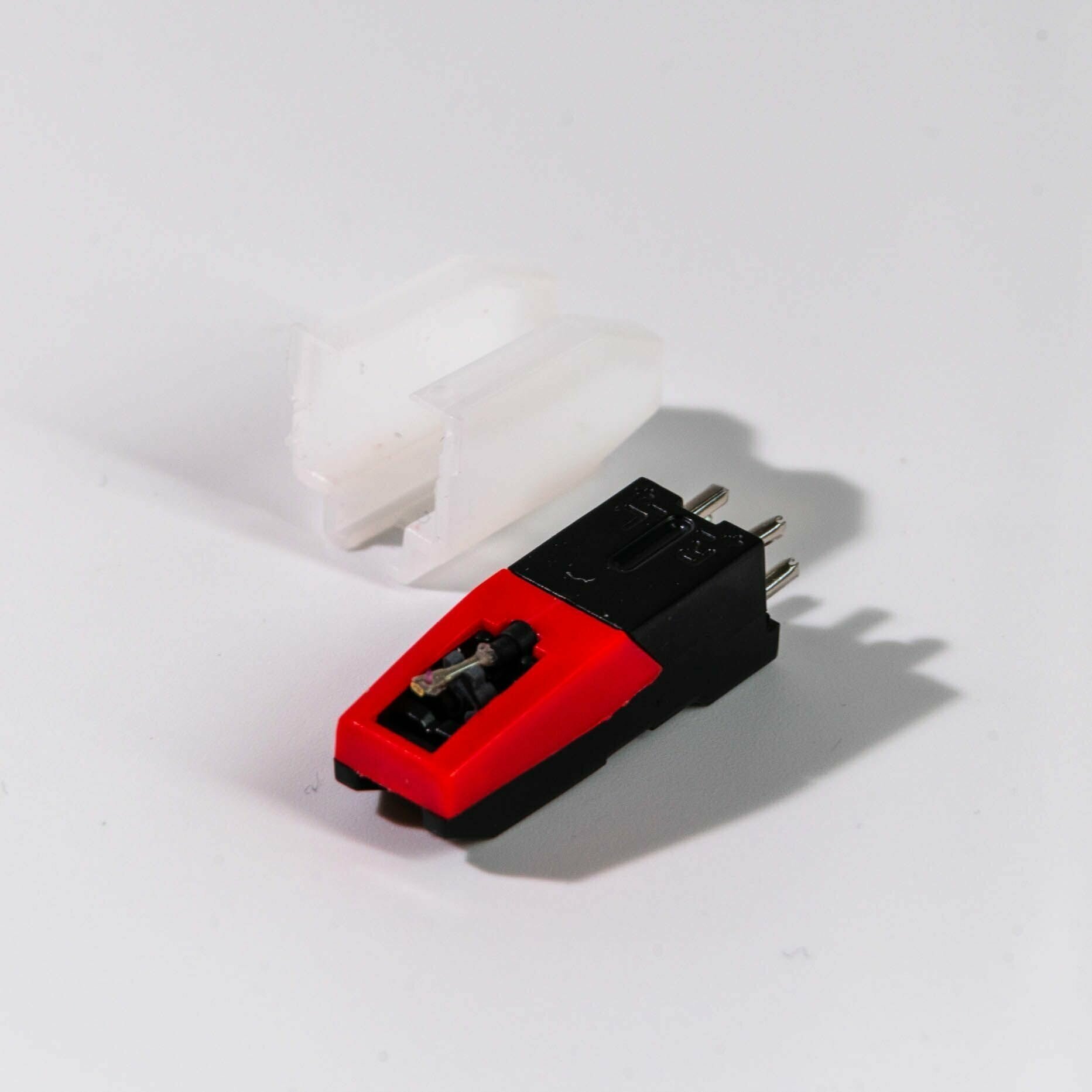 Картридж для винила. Головка звукоснимателя HiAUDIO AR-04 с иглой, совместимая с проигрывателями виниловых пластинок ALIVE CAMRY CROSLEY ION PLAYBOX RITMIX ROADSTAR SUNNYDAYS WATSON