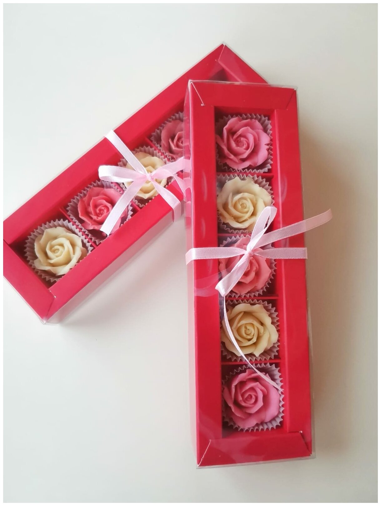 Шоколадные розы в подарочной коробке - фотография № 4