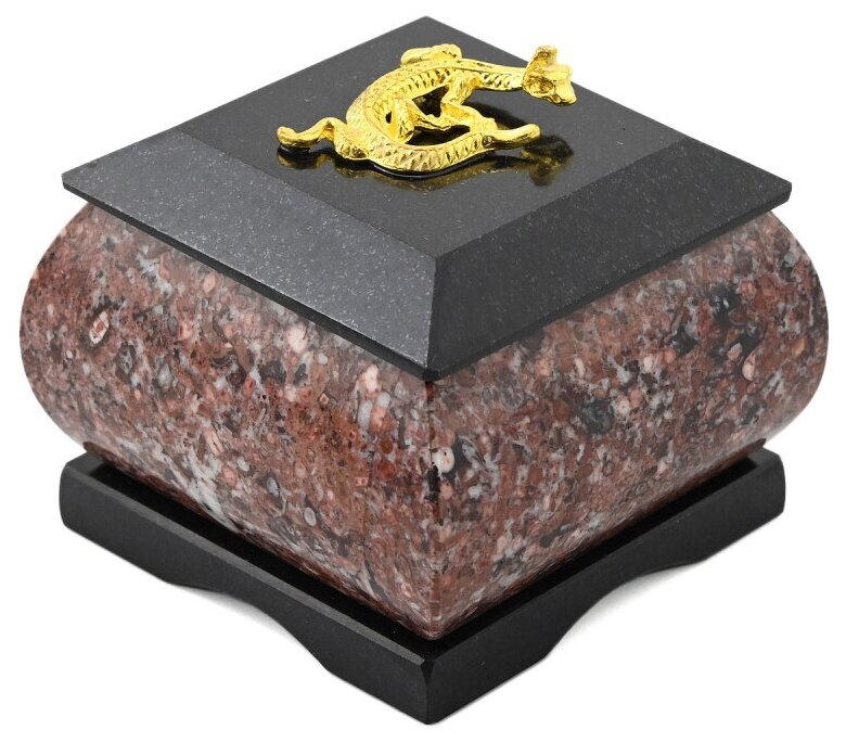 фото Шкатулка из креноида квадратная с ящеркой, 70*70*65мм РадугаКамня
