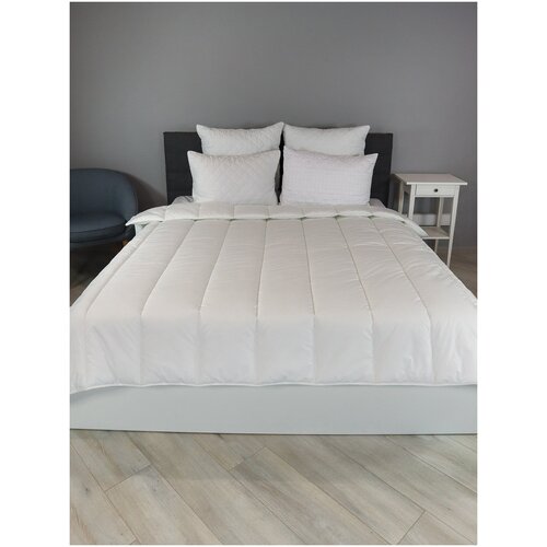 Одеяло 200х200 стёганое смаспорре 2 сорт 1700₽