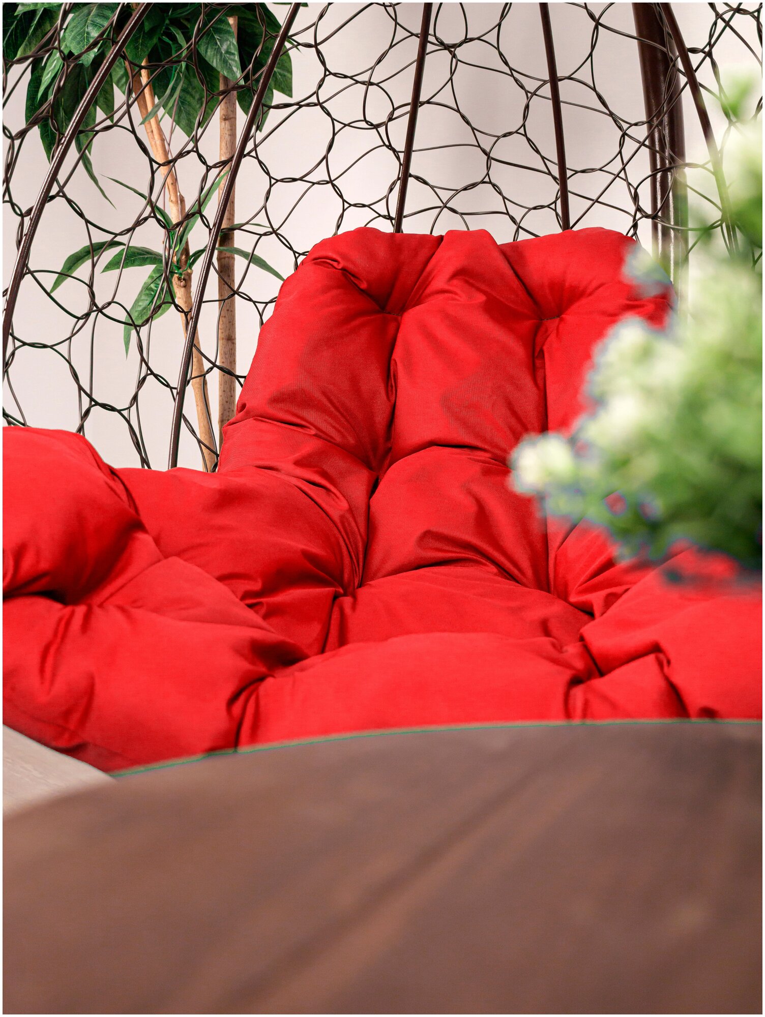 Подвесное кресло M-Group XL ротанг коричневое, красная подушка - фотография № 11