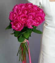 Розовые розы 17 штук, «Адрика» 40 см под ленту Россия(большой бутон)