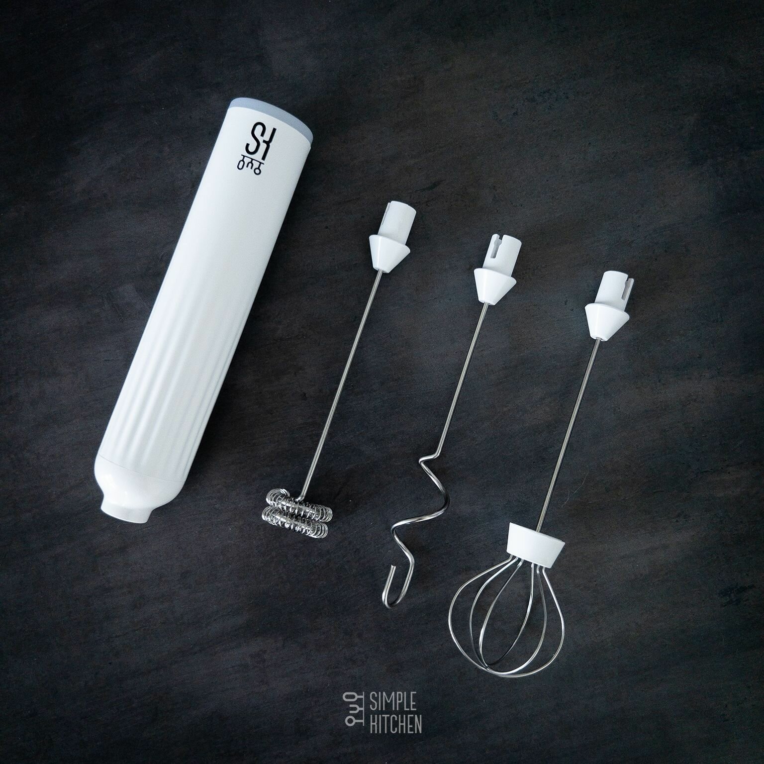 Капучинатор электрический, вспениватель молока и взбиватель яиц, ручной мощный электровенчик — фото 1