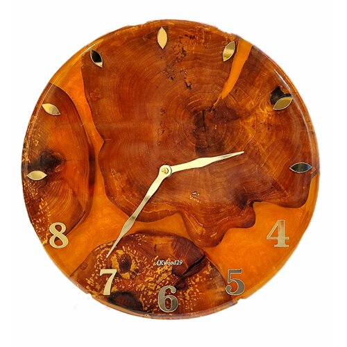 Часы настенные ручной работы из дерева и эпоксидной смолы 
