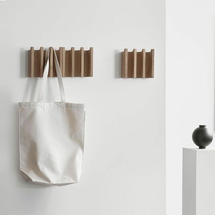 Вешалка крючок Wi 24х15х5 см деревянная Varman.pro