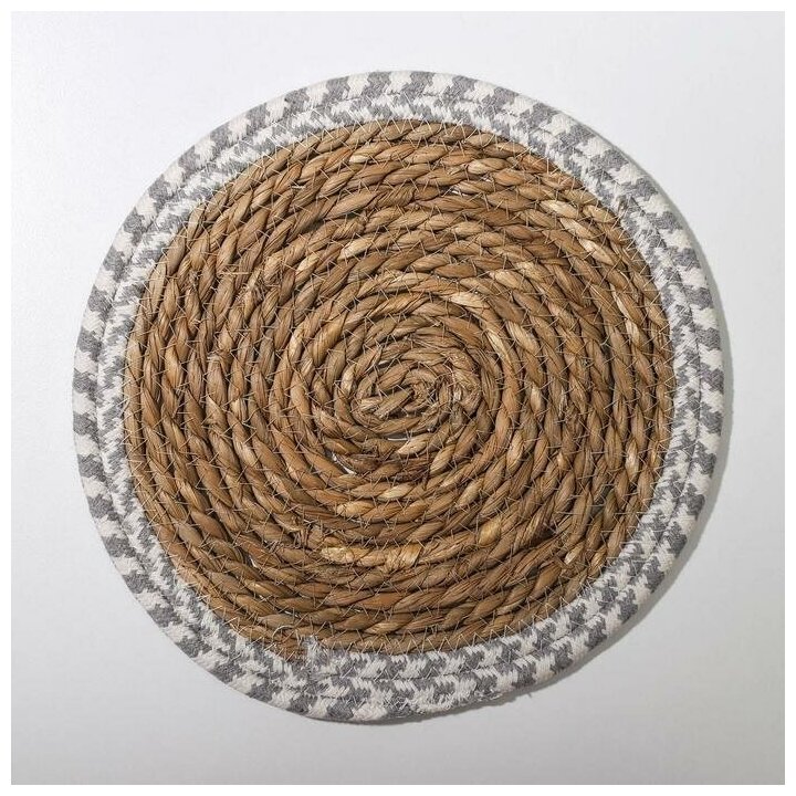 фото Салфетка сервировочная на стол Доляна «Кант», d=25 см, плетёная, цвет серый