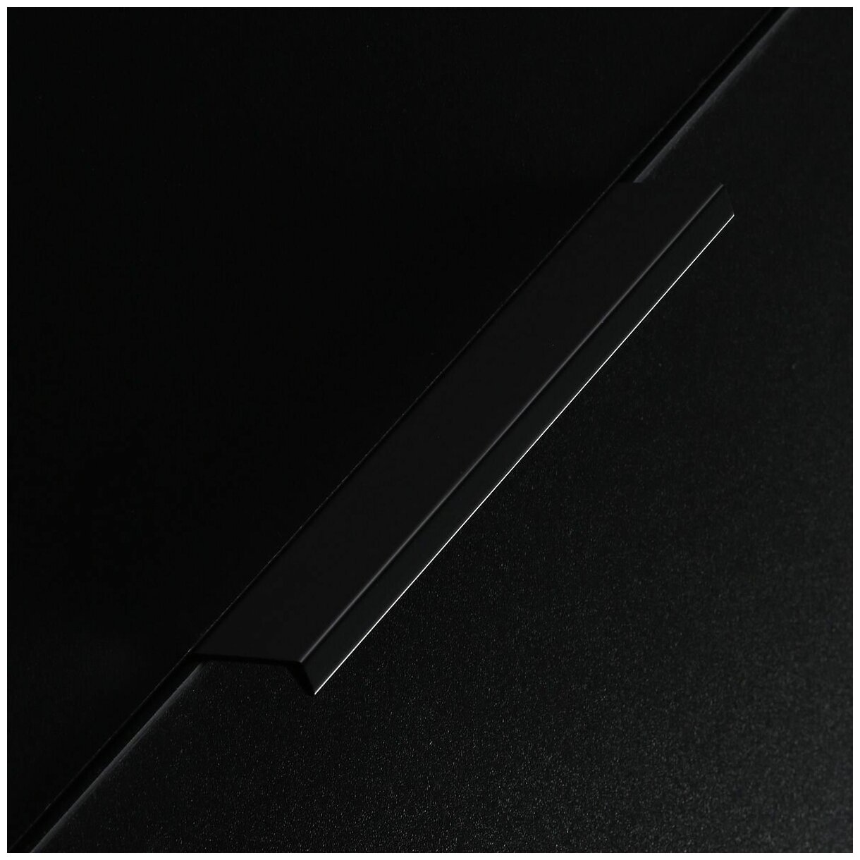GTV Ручка мебельная алюминиевая HEXI 96мм/150мм, черный матовый - фотография № 3