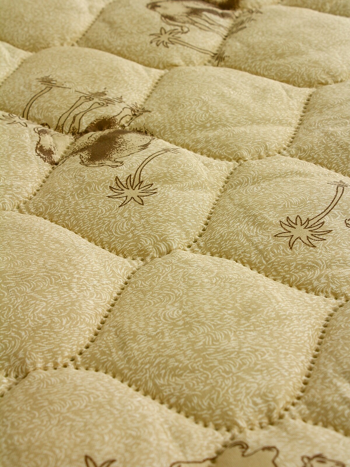 Одеяло "Верблюжья шерсть" полновесное, Евро размер, в полиэстере, плотность 300 г/м2 - фотография № 10