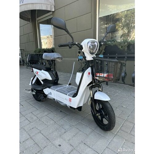 Электровелосипед мопед с педалями 8SK 350W белый