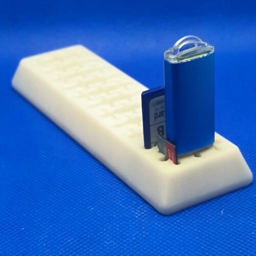 Органайзер / подставка для флеш карт (11 USB, 28 Micro SD, 11 SD)