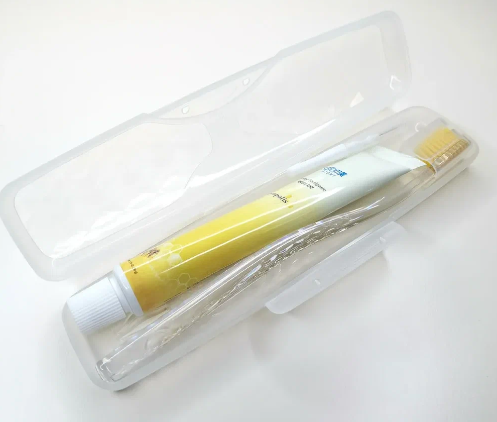 Атоми Дорожный Набор за полостью рта OralCare (зубная паста (50г) + зубная щетка + щетка для межзубного пространств) -прозрачная щетка