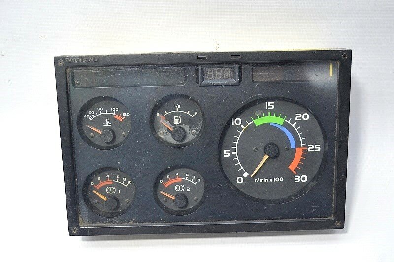 Панель приборов VOLVO F10 (01.77-12.94)