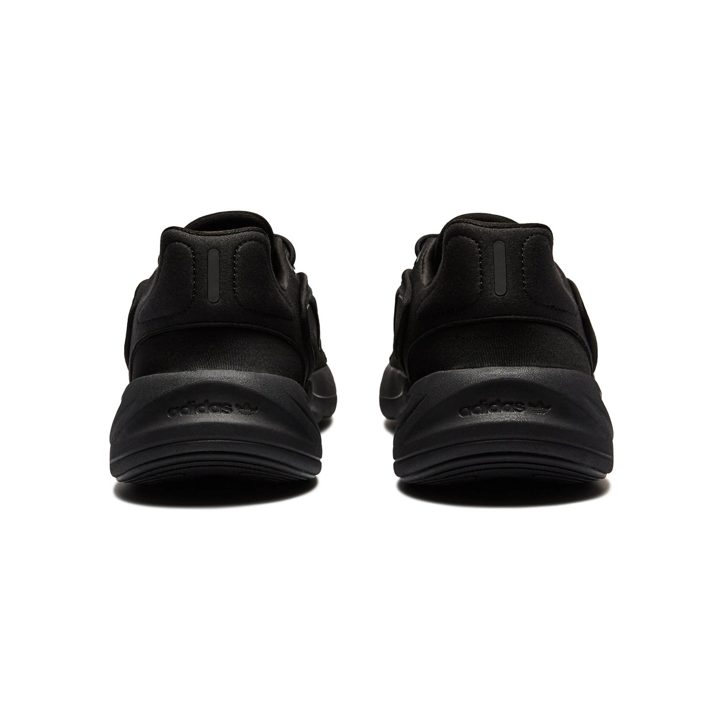 Кроссовки adidas Originals Ozelia, размер 9 UK, core black — фото 1