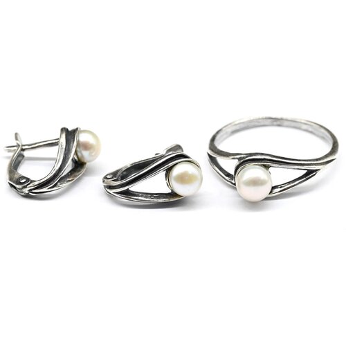 Комплект бижутерии Радуга Камня: серьги, кольцо, жемчуг пресноводный, размер кольца 16 комплект бижутерии радуга камня колье серьги жемчуг пресноводный размер кольца 18 белый