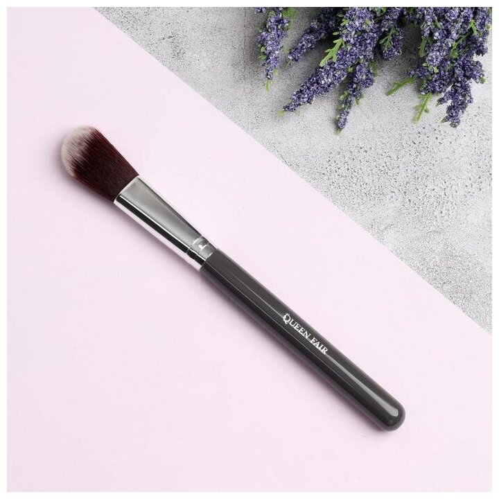 Queen fair Кисть для макияжа "Brush GRAPHITE", 17,5 см, цвет серый