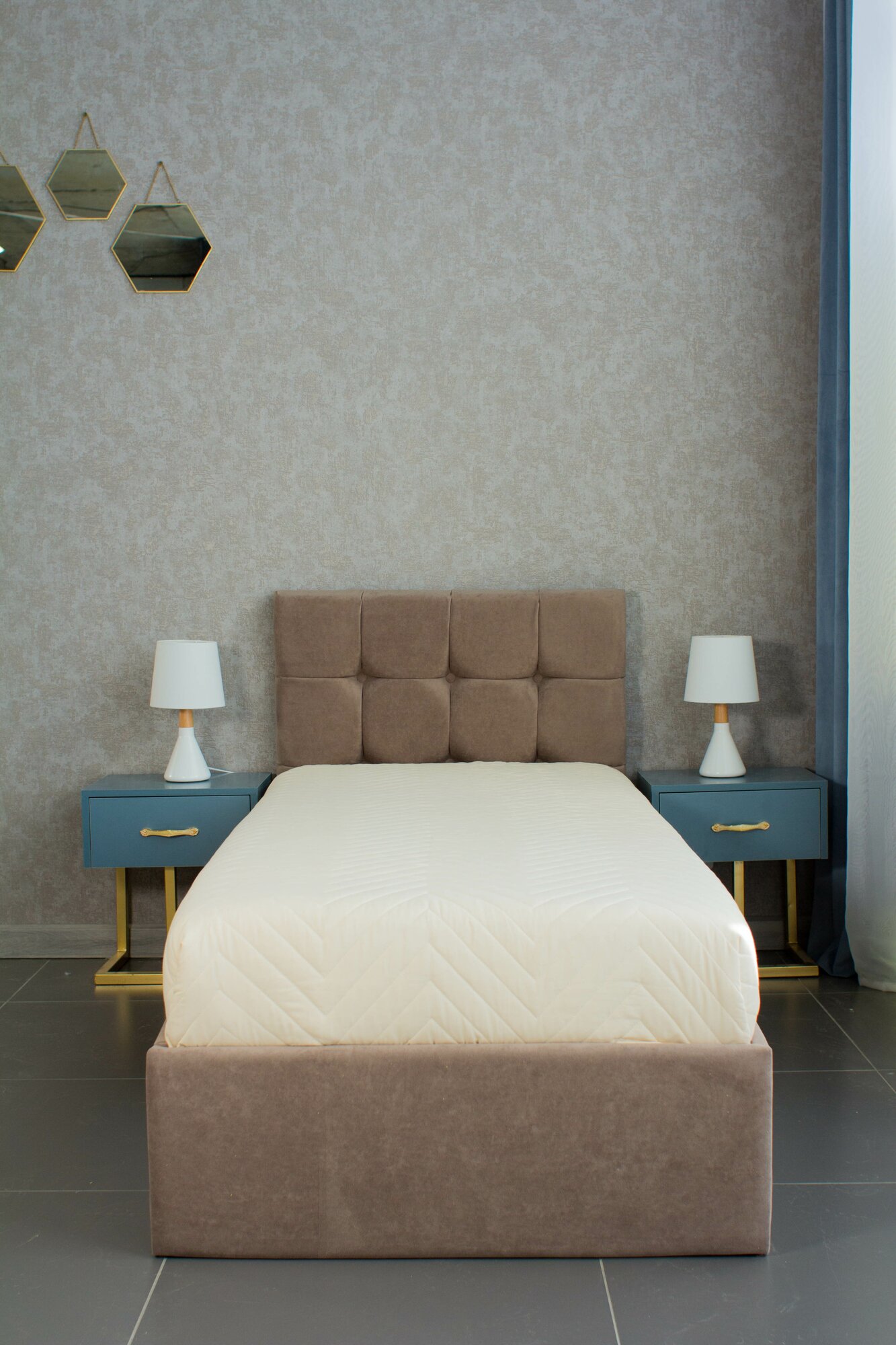 VIERO Кровать детская Ника мягкое изголовье с размером спального места 90х200 см