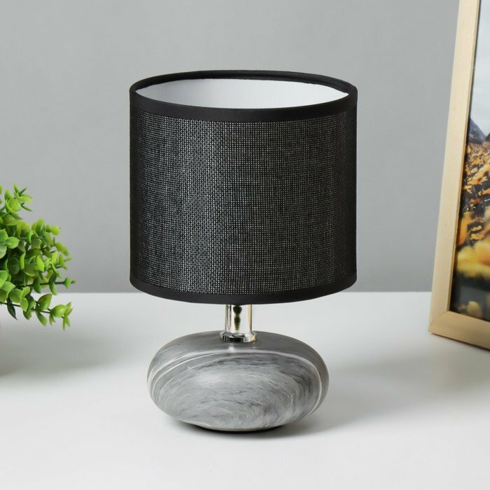 фото Настольная лампа "Стоун" E14 40Вт черный 15х15х20 см