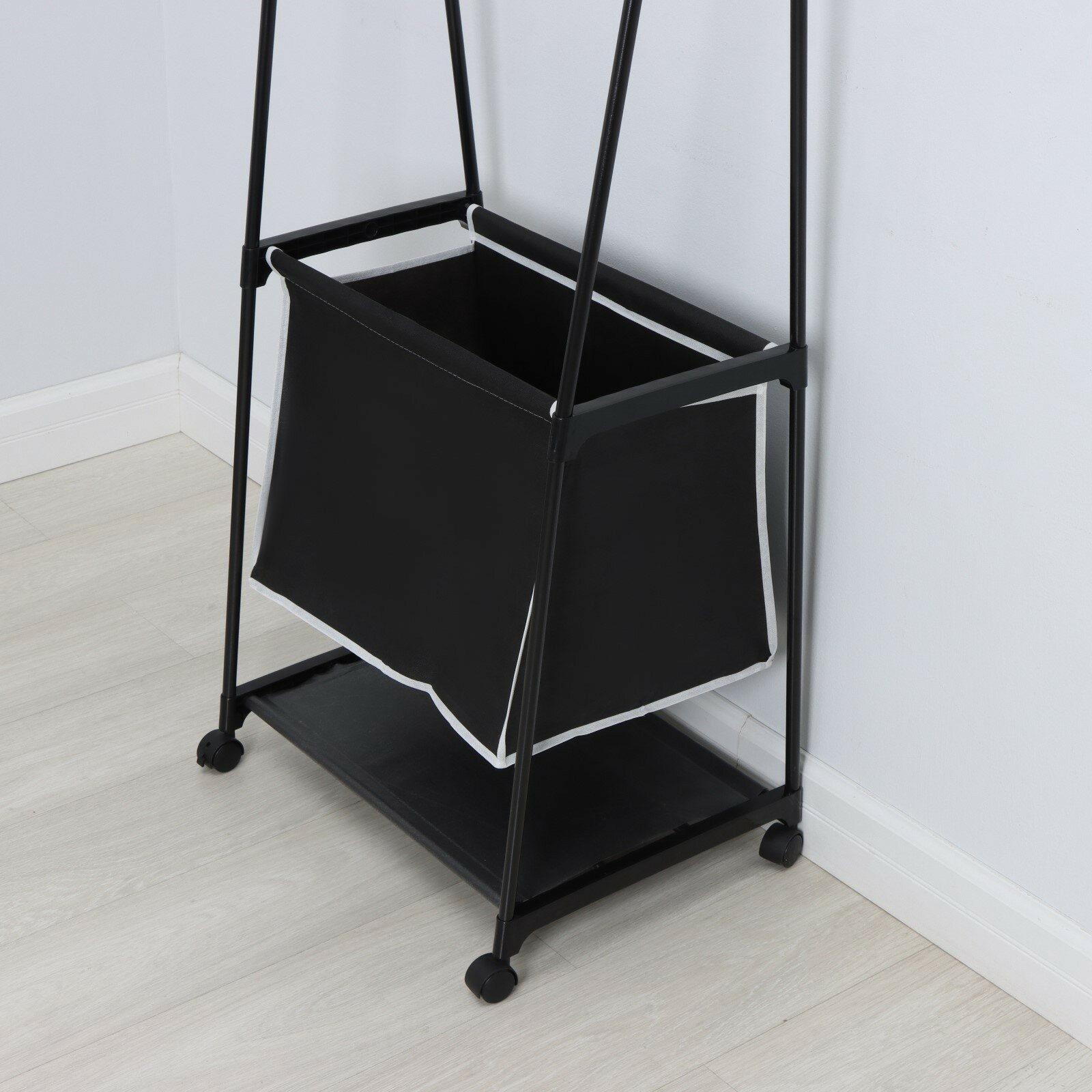 Стойка для одежды с корзиной, на колесах, 55×42×160 см, цвет чёрный - фотография № 3