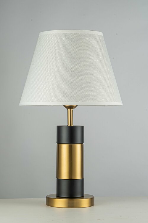 Настольная лампа Arti Lampadari Candelo E 4.1. T5 BBK