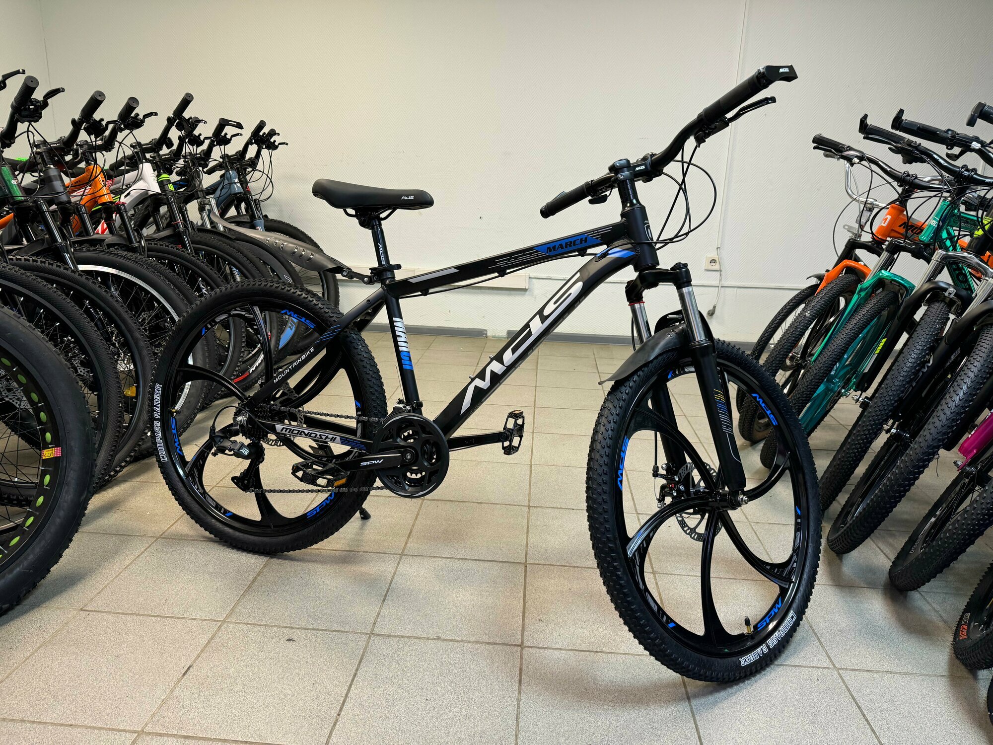 фото Велосипед на литых дисках алюминиевый Mondshi R26