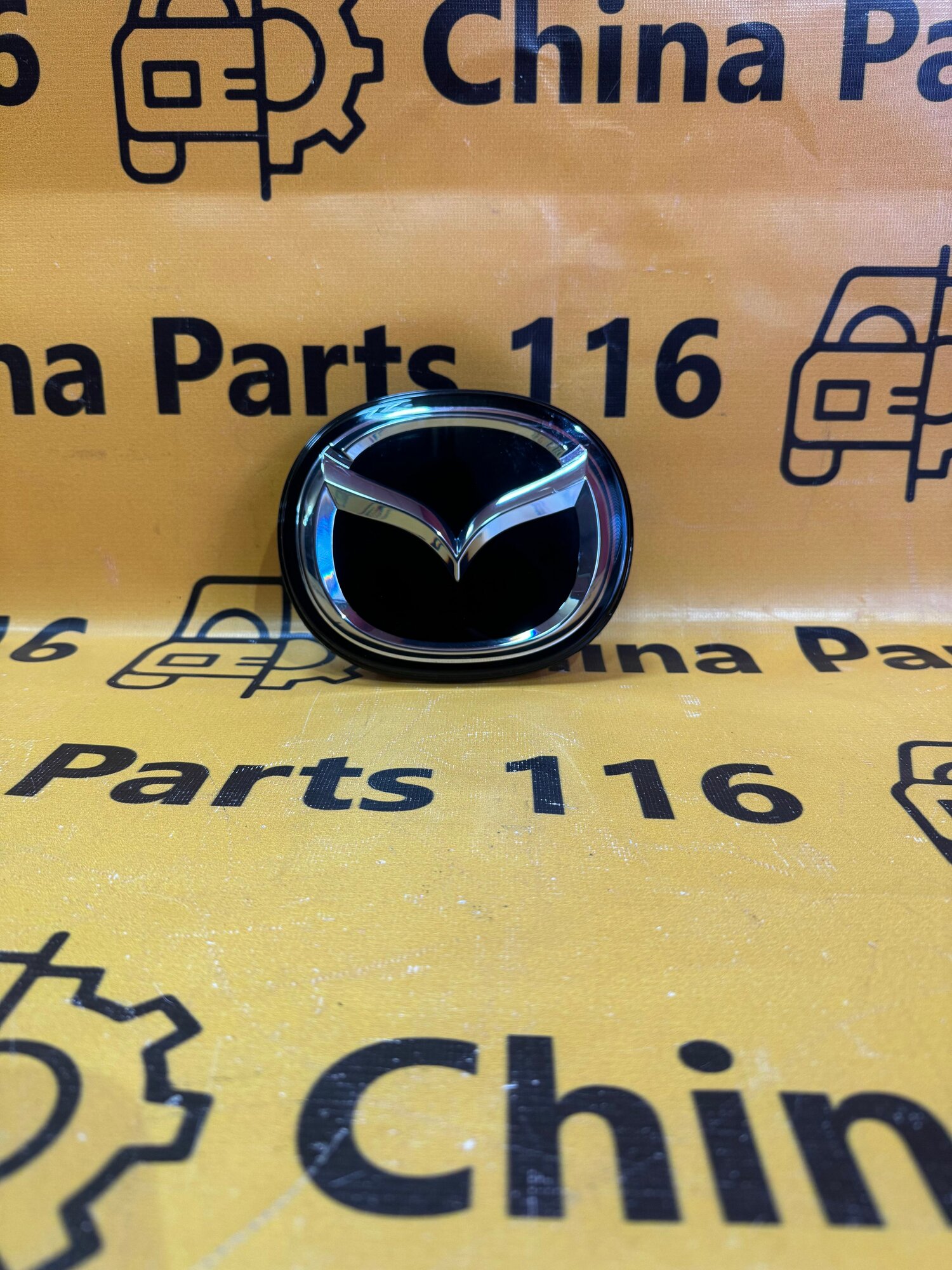 Эмблема Mazda CX-30