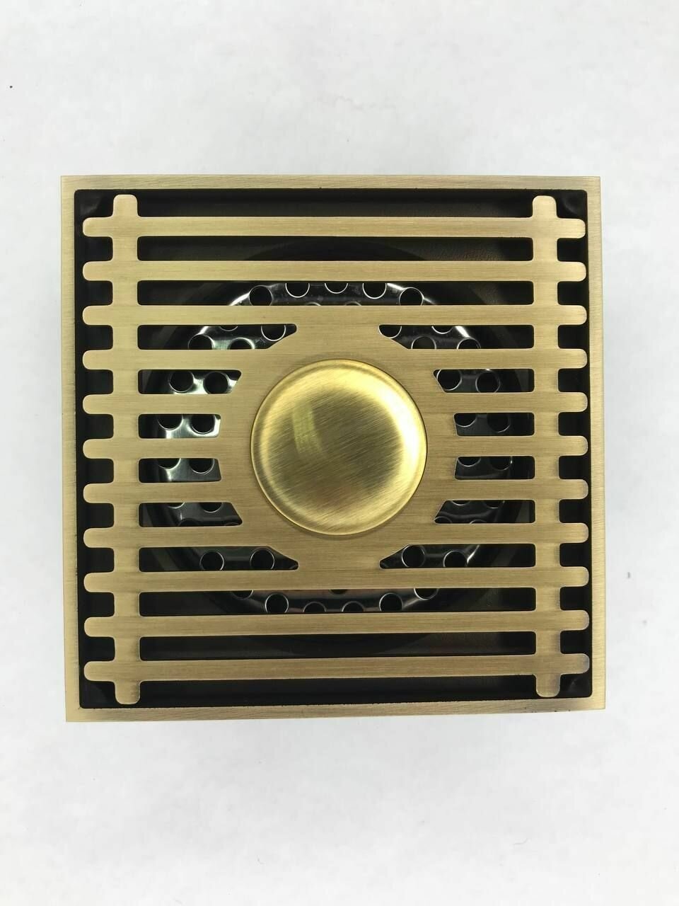 Трап душевой с обратным клапаном (сухой затвор) 100*100мм решетка из нержавеющей стали и латуни прямой цвет бронзовый