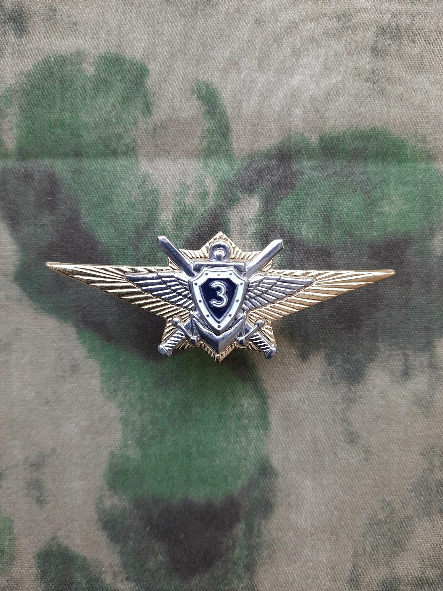 Знак классности МО РФ, 3 класс (уставной, новый образец, для офицеров)