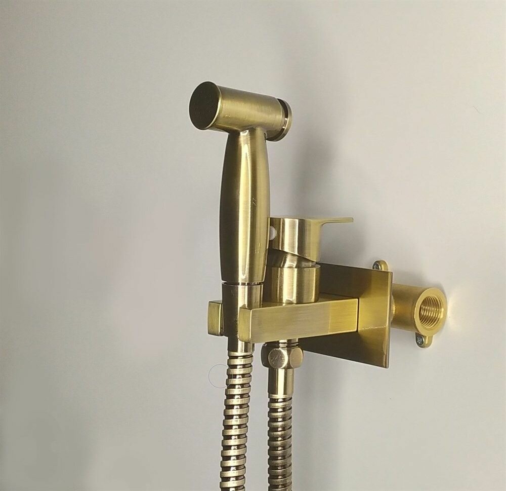 Гигиенический душ со смесителем встраиваемый Bennberg 18K0170BR бронза