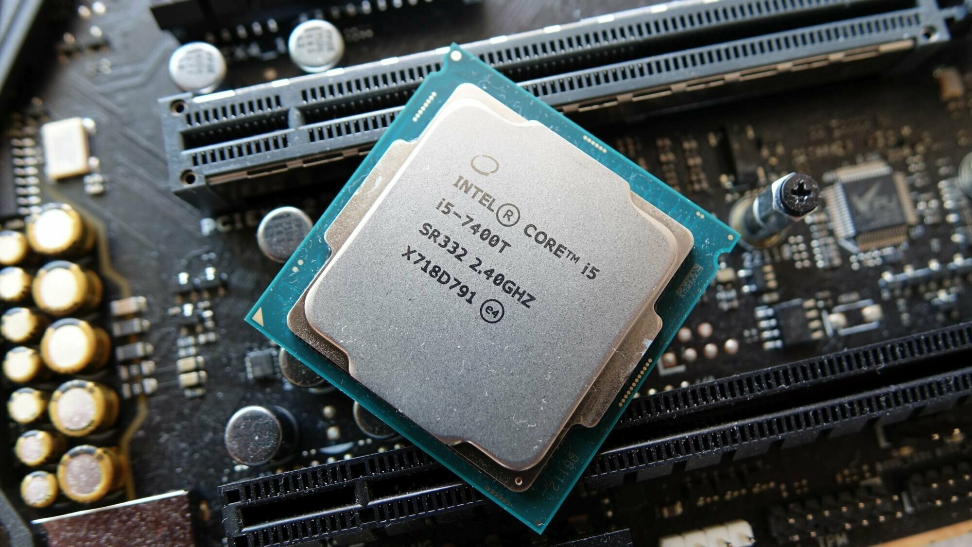 Процессор Intel Core i5-7400 LGA1151 4 x 3000 МГц