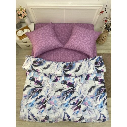 голубой, фиолетовый, белый