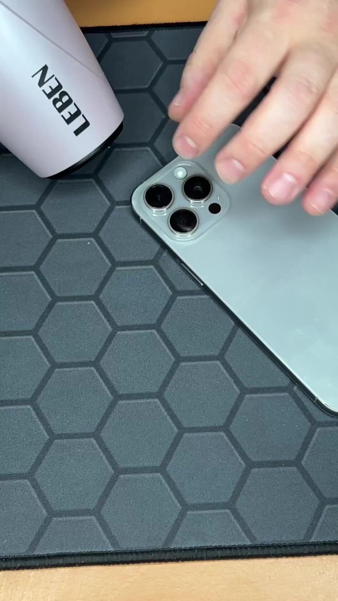 Гидрогелевая защитная пленка для IPHONE 11 на крышку глянцевая — фото 1