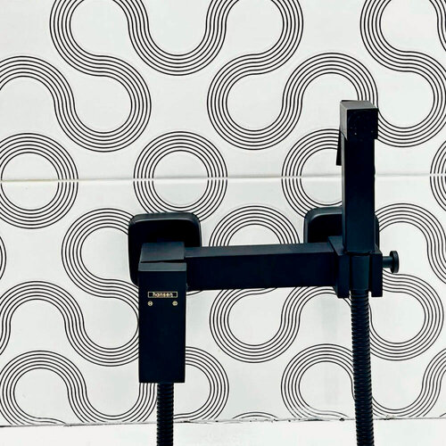 Изображение товара Смеситель настенный с гигиеническим душем HANSEN HL62204-C Черный матовый