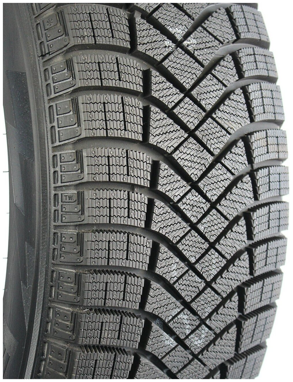 Pirelli Ice Zero Friction 265/60 R18 114H XL зимняя